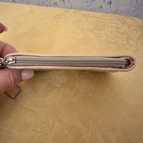 Coach Poppy Cream and Tan Satin Leather Wristlet - Picture 10 of 11